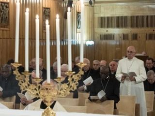 Papež in rimska kurija na duhovnih vajah
