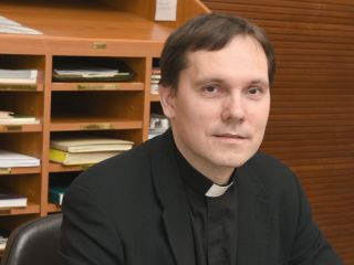 Kaj je Ad limina Apostolorum?