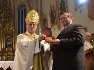 Mokronoškemu Jožetu odličje svetega Jožefa