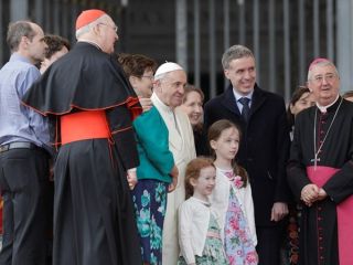 Papež avgusta potuje na srečanje družin v Dublin