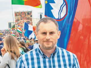 »Papež nas je poslal na pot«