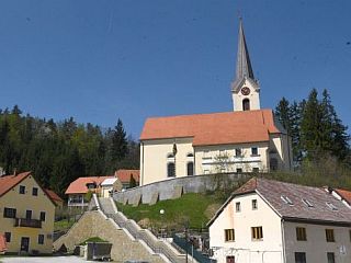Župnija Dobrna: Odprt prostor srečevanja