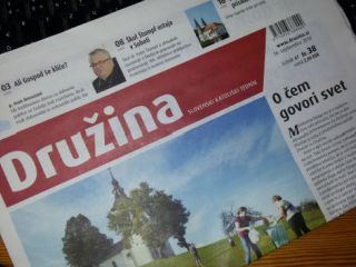 Med bralci je 38. številka Družine