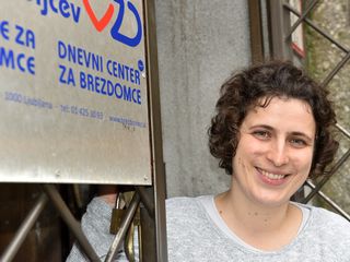 Brezdomcem ustvarjajo dom
