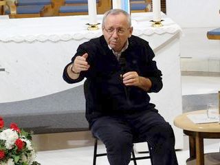 Z jaslicami pokažemo, kako je Bog zaživel človeškost