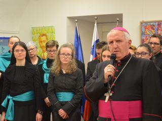 Nadškof Zore: »Kakšna lepota bo rešila svet?«