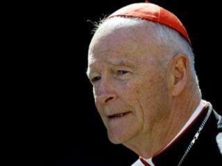 Nekdanji kardinal McCarrick laiziran