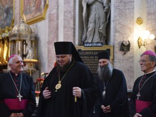Škof Peterhofski obiskal nadškofa Zoreta
