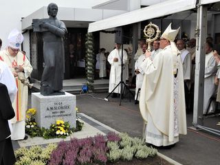 Katoliška skupnost ne more obstati brez slovenščine