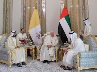 Abu Dabi: sinagoga, mošeja in cerkev pod eno streho