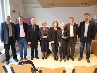 Rehabilitacija Ernesta Jazbeca, Ernest Jazbec, Primorska, šolstvo
