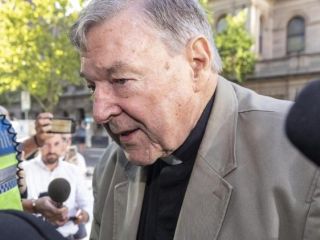 Kardinalu Pellu dovoljen priziv na razsodbo