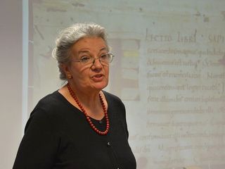 »Srednjeveško mesto je pokalo od knjig«