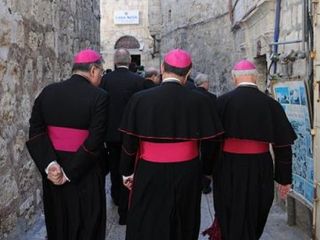 Škofje pozivajo k mednarodni odgovornosti za Sveto deželo