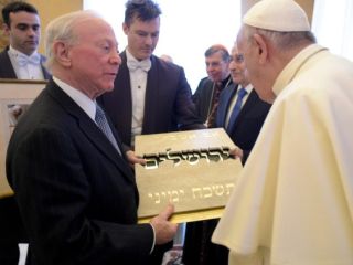 Papež o holokavstu: »Nikoli ne smemo pozabiti«