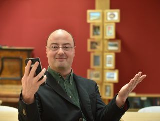 »Imajo starši svoj telefon raje kot mene?«