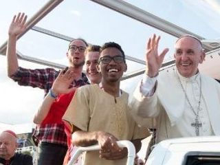 Papeževa poslanica mladim: »Mladenič, rečem ti: Vstani!«