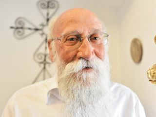 »Desna roka« nadškofa Urana