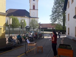 Na obisku pri Marti, Mariji in Lazarju