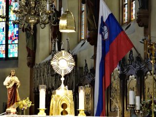 Nadškof Cvikl: »Voditi nas mora želja po skupnem dobrem«