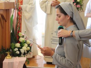 Prve redovne zaobljube Ane Šuštar na Poljskem