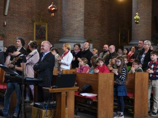 Navodilo o pastoralnem spreobrnjenju župnijske skupnosti