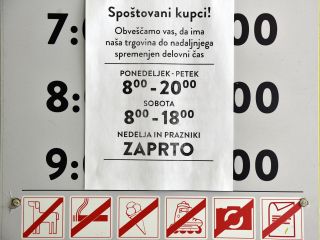 Danes ponovno o nedeljskem zaprtju trgovin
