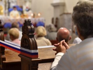 Je prepoved verskih obredov protiustavna?