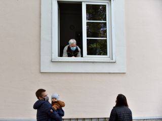 Požrtvovalno delo v domovih za starejše