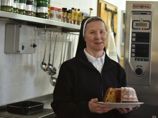 S. Bernarda Gostečnik, skrbnica žlahtne kuharske zapuščine
