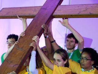 Vatikan objavil priporočila za škofijske dneve mladih
