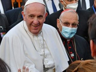 Iraški kardinal poziva h koronacepljenju