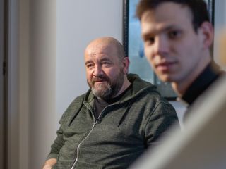 Nocoj nova epizoda Reflektorja: Okrepi se in bodi mož [VIDEO]