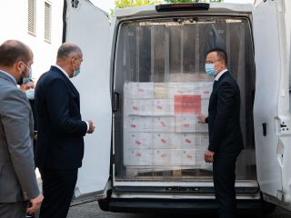 »Od danes ni več čakalnih vrst, cepi se lahko vsak«