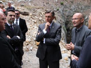Poročila, ki terjajo revizijo