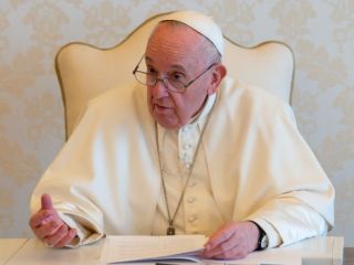 Papež izpostavil pomen družine v koronaepidemiji