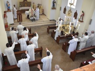 Krizmene maše v naših škofijah