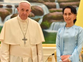 Mjanmar: Aung San Suu Kyi pred sodiščem