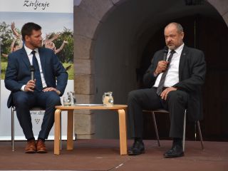 Predsednik DS Alojz Kovšca na gradu Rajhenburg