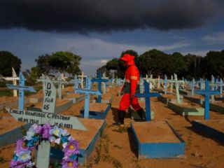 Brazilija: že več kot pol milijona koronasmrti