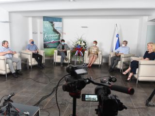 Okrogla miza ob molitvi za domovino [VIDEO]