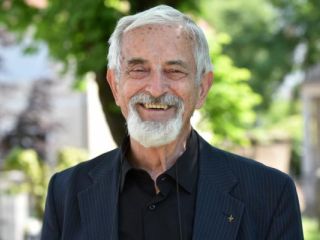 Razdeljenost kot biološka varovalka?