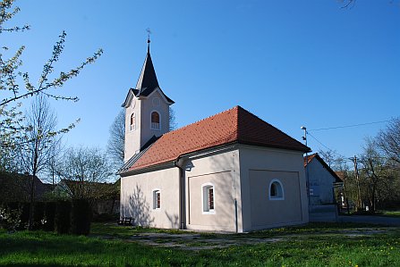 Podružnična cerkev sv. Andreja v Brestu.