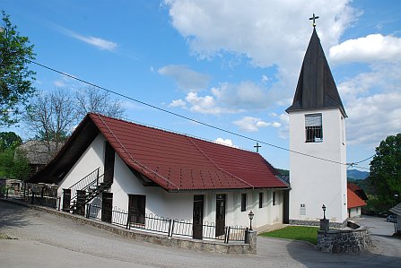 Podružnična cerkev sv. Maksimilijana Kolbeja, Žvirče