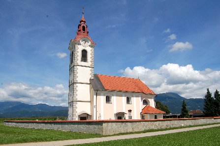 podružnična cerkev sv. Simona in Juda Tadeja, apostolov, na Spodnjem Brniku