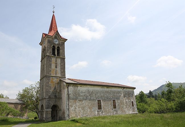 Podružnična cerkev sv. Ane, Bač, foto: Ivo Žajdela