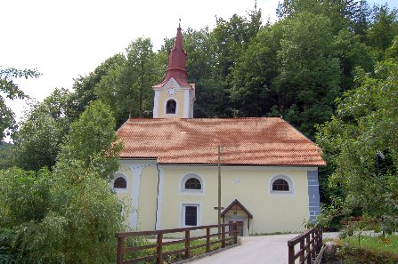 Podružnična cerkev sv. Lovrenca, mučenca, na Hotavljah