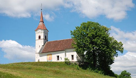 Logatec, podružnična cerkev sv. Janeza