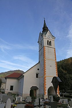 Podružnična cerkev sv. Jerneja v Cerknem, foto: Ivo Žajdela