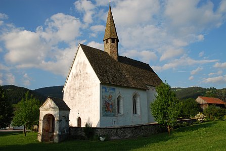 podružnična cerkev sv. Ahaca